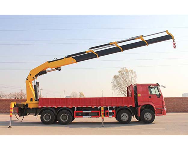 隨車(chē)起重動(dòng)輸車(chē)、隨車(chē)吊